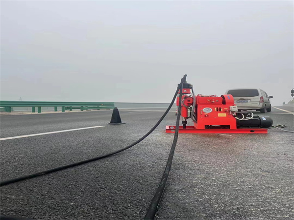 抚松马路路基路面开裂下沉注浆加固灌浆